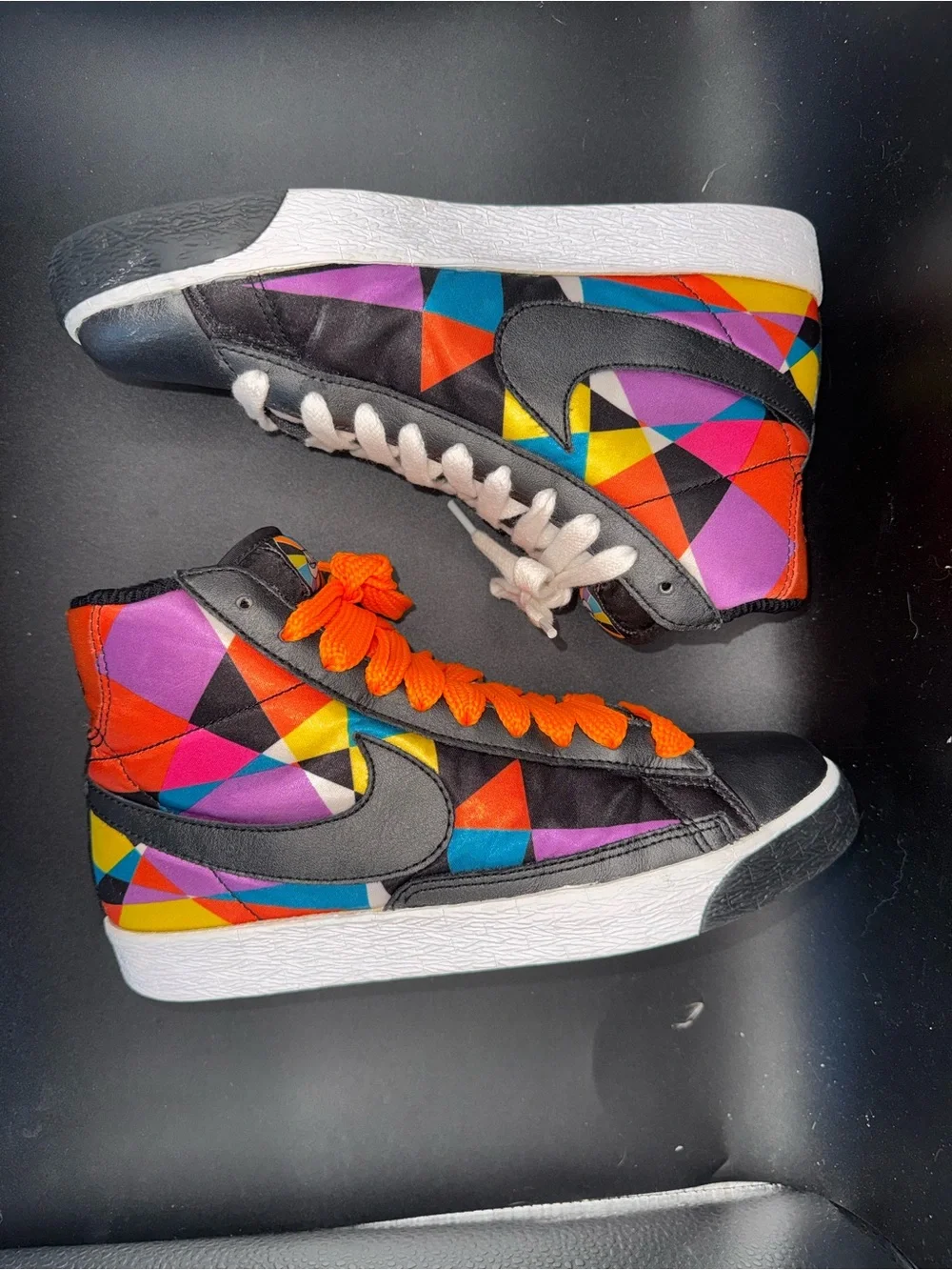 Nike Blazer Mid ‘77 Geometric Multi-Color High Top Sneakers Men’s 7.5 Women’s 9